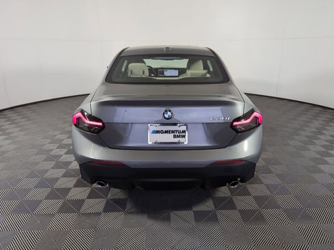 Used 2025 BMW 230i Coupe w/ Convenience Package image 8