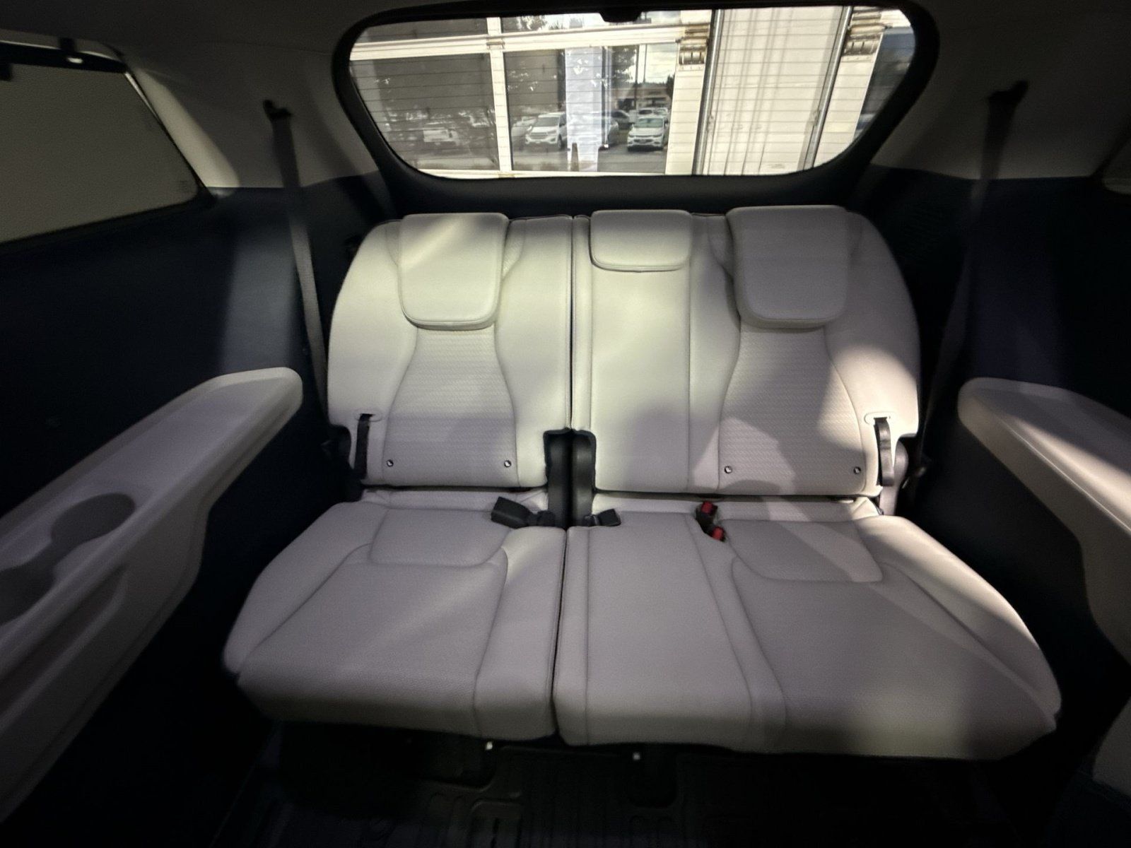 Used 2025 Kia Carnival SX Prestige FWD image 27