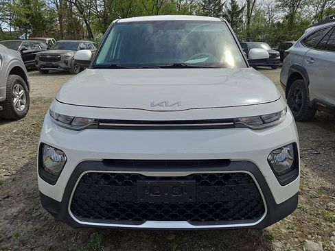 Used 2022 Kia Soul LX w/ Technology Package image 2