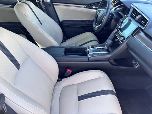 Certified 2019 Honda Civic Touring image 10