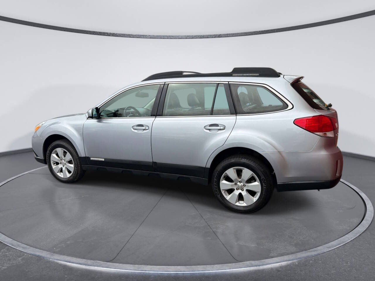 Used 2012 Subaru Outback 2.5i w/ Alloy Wheel Pkg AWD/4WD image 3