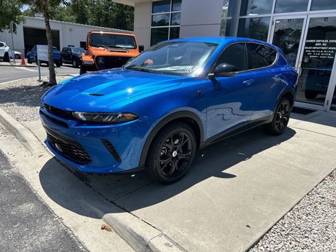 New 2025 Dodge Hornet GT w/ GT Blacktop Package image 4