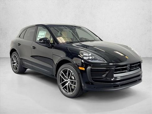 Used 2026 Porsche Macan AWD/4WD image 7