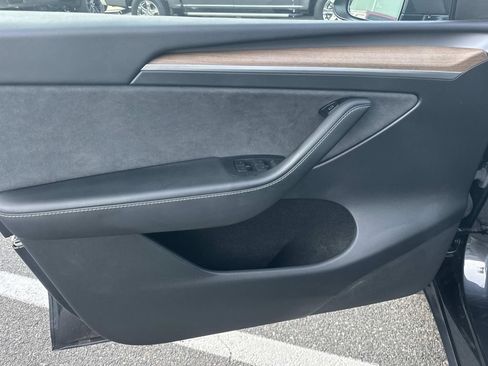 Used 2025 Tesla Model Y Long Range AWD/4WD image 20