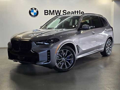 New 2026 BMW X5 xDrive50e w/ M Sport Package AWD/4WD image 1