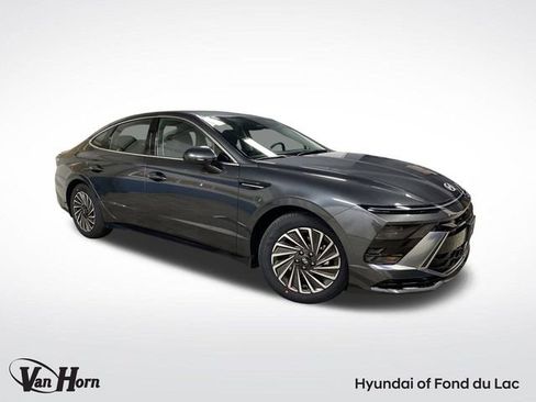 New 2025 Hyundai Sonata SEL image 1