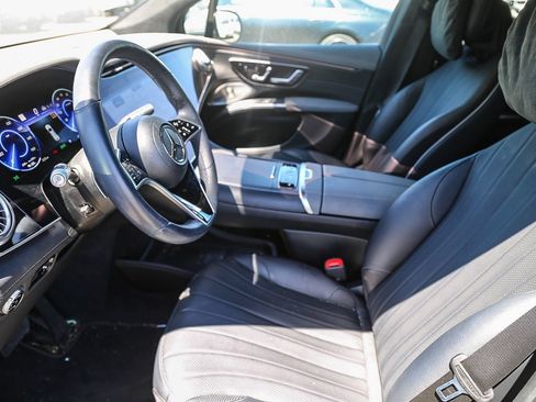 Used 2023 Mercedes-Benz EQS 580 4MATIC SUV image 5