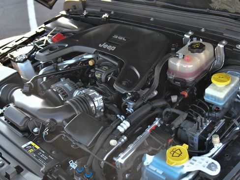 Used 2019 Jeep Wrangler Unlimited Rubicon image 45