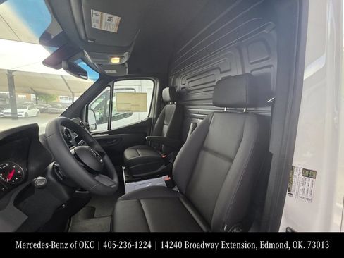 Used 2026 Mercedes-Benz Sprinter 2500 image 10