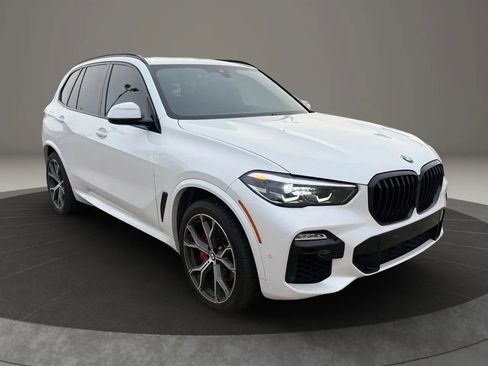 Used 2021 BMW X5 xDrive40i w/ M Sport Package AWD/4WD image 3