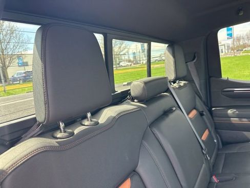 Certified 2022 GMC Sierra 1500 AT4 w/ AT4 Premium Package image 12