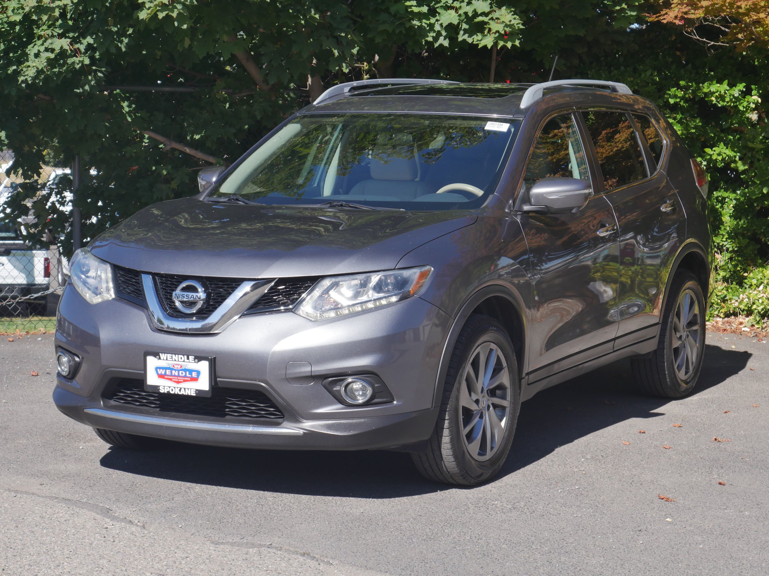 Used 2015 Nissan Rogue SL w/ SL Premium Package AWD/4WD image 2
