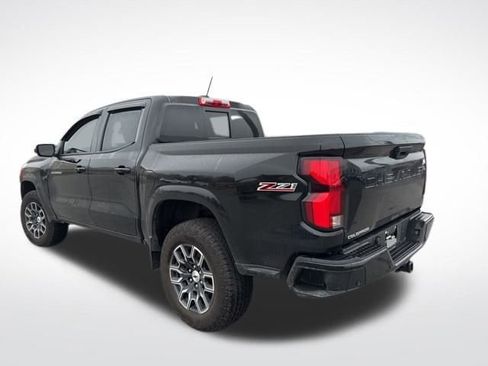 Used 2024 Chevrolet Colorado Z71 w/ Z71 Convenience Package 2 image 3