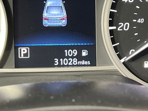 Used 2019 Nissan Sentra SV w/ Special Edition Package image 29