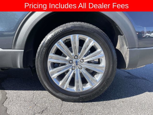 Used 2023 Ford Explorer Limited w/ Equipment Group 301A AWD/4WD image 9