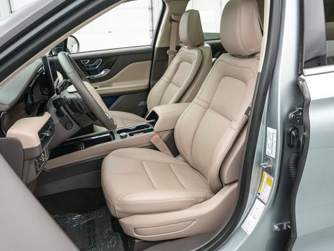 Used 2023 Lincoln Corsair Reserve w/ Equipment Group 201A image 11