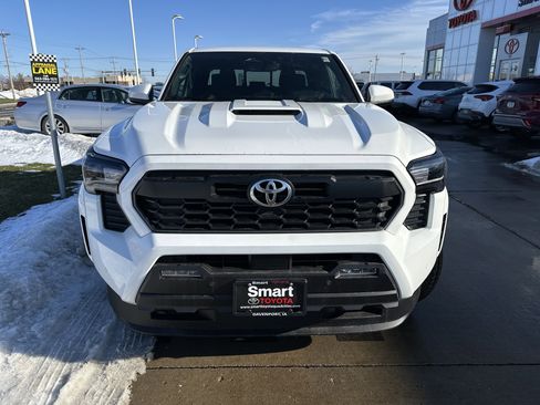 New 2025 Toyota Tacoma TRD Sport w/ TRD Sport Upgrade Package image 2