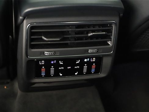 Certified 2025 Audi Q8 Prestige w/ Prestige Package image 22
