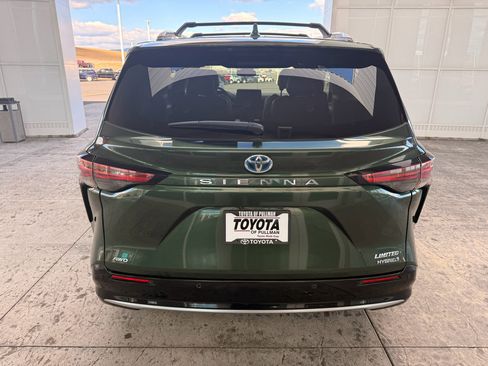 Used 2023 Toyota Sienna Limited w/ Protection Package (TMS) AWD/4WD image 8