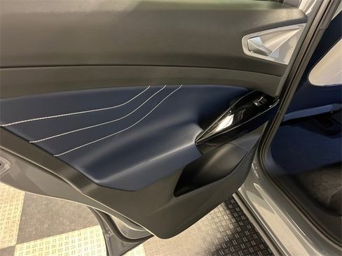 New 2025 Volkswagen ID.4 Pro S image 11