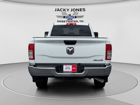 Used 2024 RAM 3500 Tradesman w/ Chrome Appearance Group AWD/4WD image 4