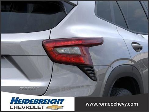 New 2025 Chevrolet Trax ACTIV w/ Driver Confidence Package image 12