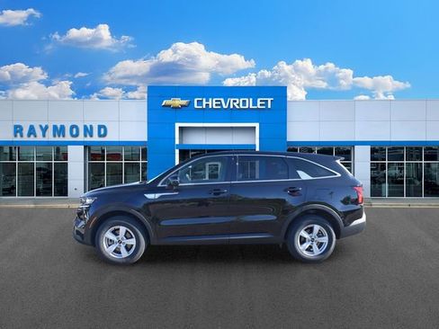 Used 2023 Kia Sorento LX AWD/4WD image 6