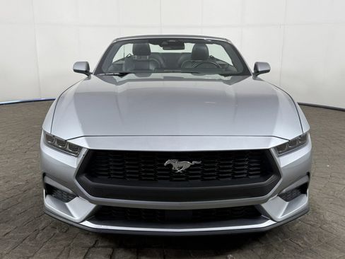 Used 2025 Ford Mustang Premium RWD image 2
