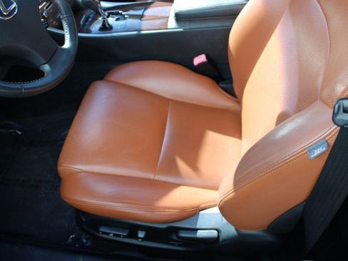 Used 2011 Lexus IS 350C w/ Luxury Pkg image 17