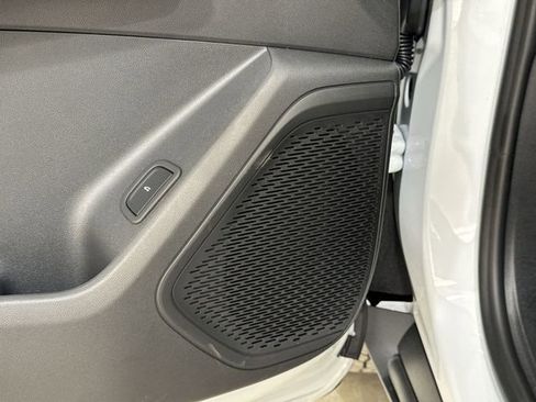 New 2026 Chevrolet Traverse LT FWD image 24