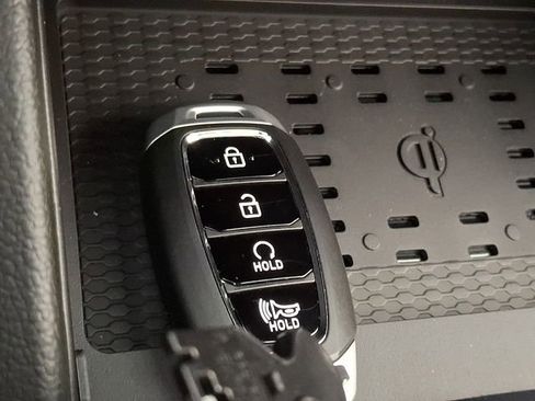 New 2026 Hyundai Venue SEL FWD image 12