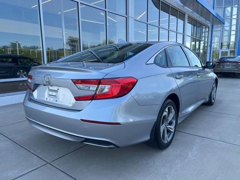 Used 2018 Honda Accord EX image 5