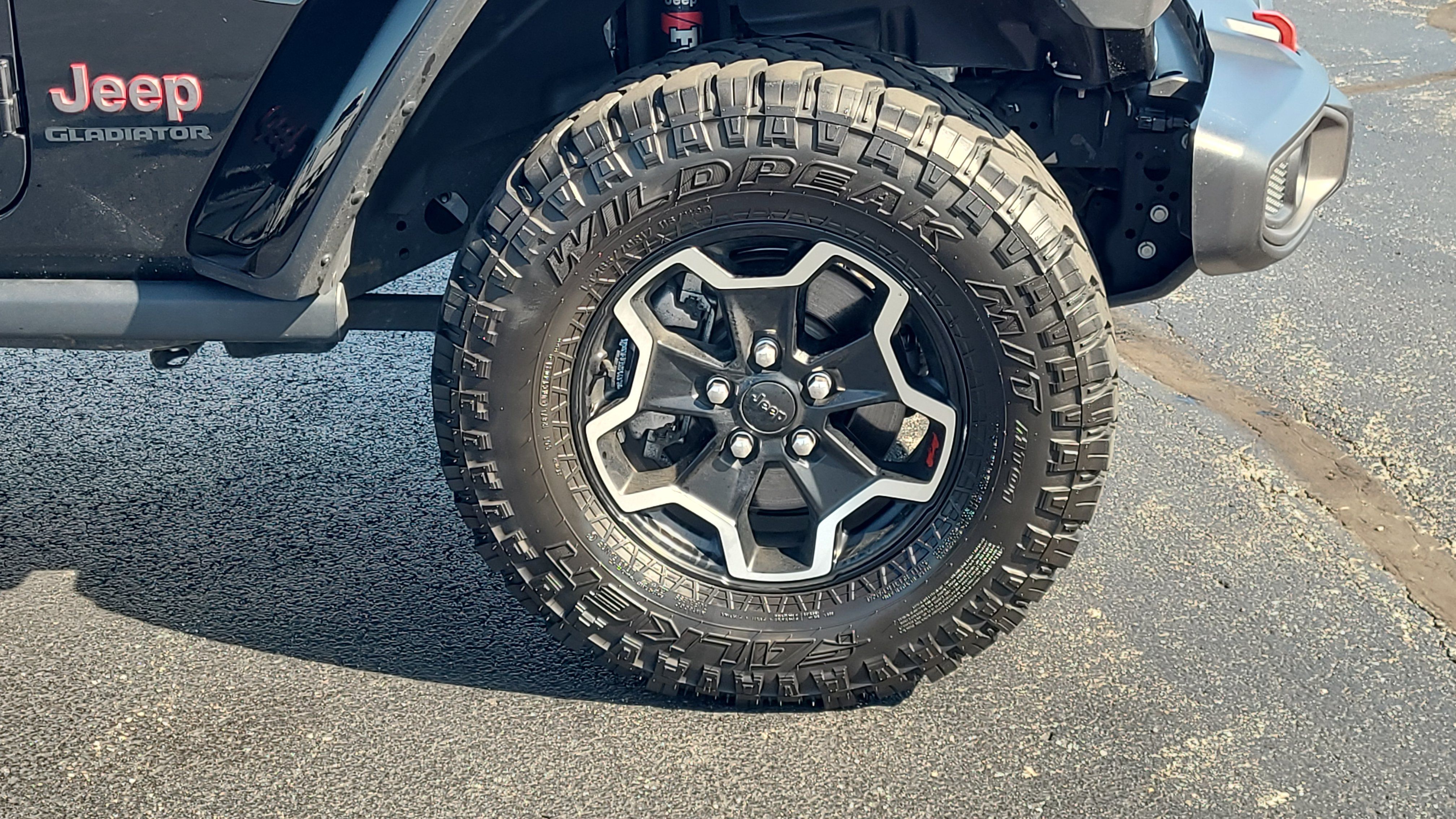 Used 2022 Jeep Gladiator Rubicon w/ Cold Weather Group AWD/4WD image 10