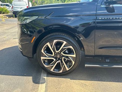 New 2026 Lincoln Navigator Black Label AWD/4WD image 12