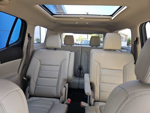 Used 2019 GMC Acadia Denali w/ Technology Package AWD/4WD image 13