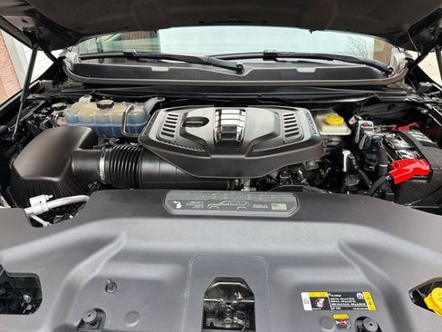 Used 2024 Jeep Wagoneer Series II w/ Flexible Seating Group image 11