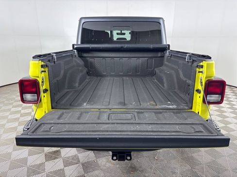 Used 2023 Jeep Gladiator Rubicon w/ Trailer Tow Package AWD/4WD image 23