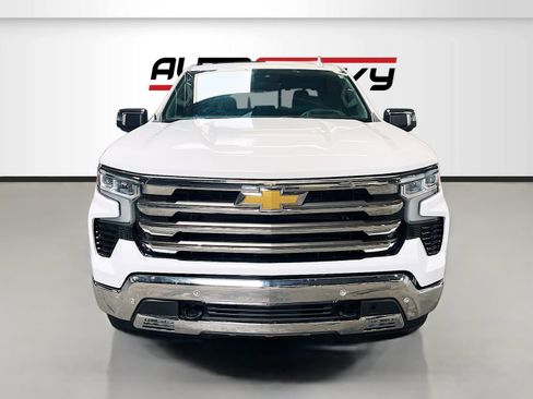 Used 2025 Chevrolet Silverado 1500 LTZ w/ LTZ Premium Package AWD/4WD image 2