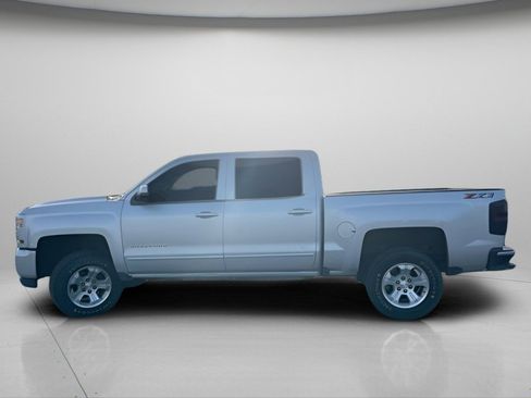 Used 2018 Chevrolet Silverado 1500 LT w/ All Star Edition image 11