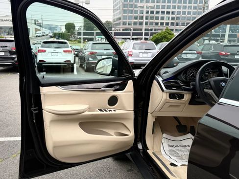 Used 2015 BMW X5 xDrive35i AWD/4WD image 9