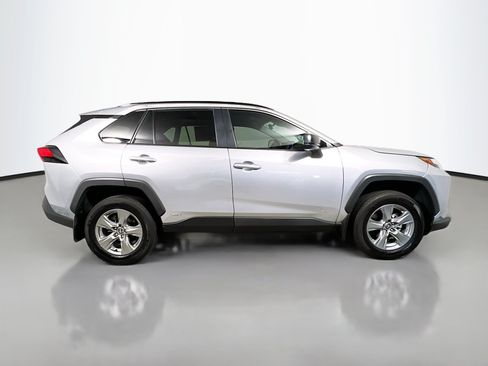 Used 2025 Toyota RAV4 LE AWD/4WD image 3