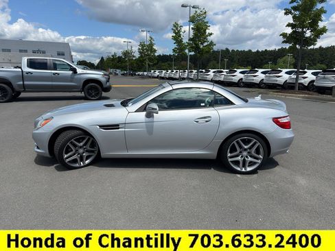 Used 2013 Mercedes-Benz SLK 250 image 4