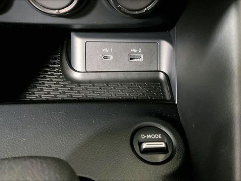 Used 2025 Nissan Z Performance w/ Floor Mat Package image 31