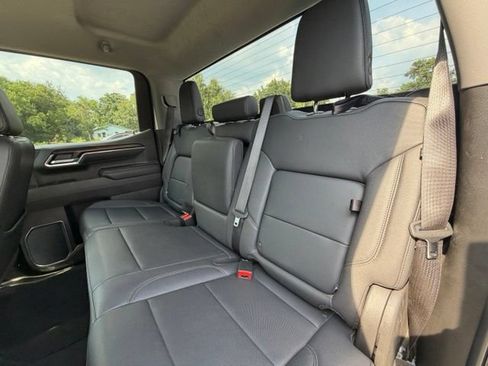 Used 2025 GMC Sierra 1500 SLT RWD image 35