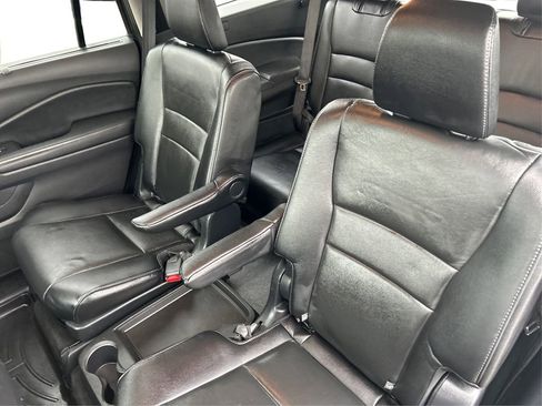 Used 2020 Honda Pilot Touring image 19