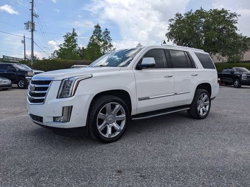 Used 2019 Cadillac Escalade Luxury AWD/4WD image 8