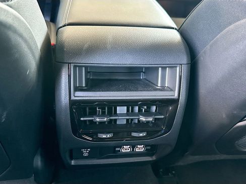 Used 2025 Jeep Grand Cherokee Laredo RWD image 28