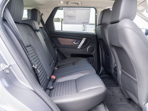 Used 2025 Land Rover Discovery Sport S image 24