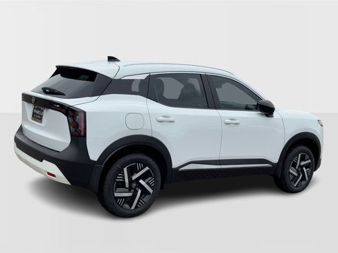 New 2026 Nissan Kicks SV image 7