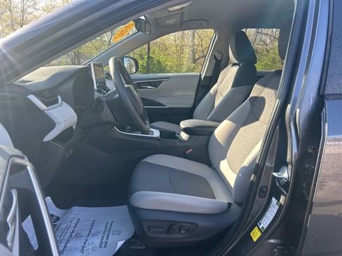 Used 2024 Toyota RAV4 XLE image 10